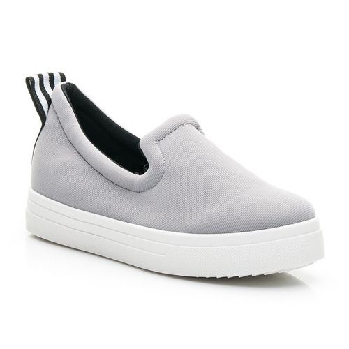 Slipony r.40 na Arena.pl