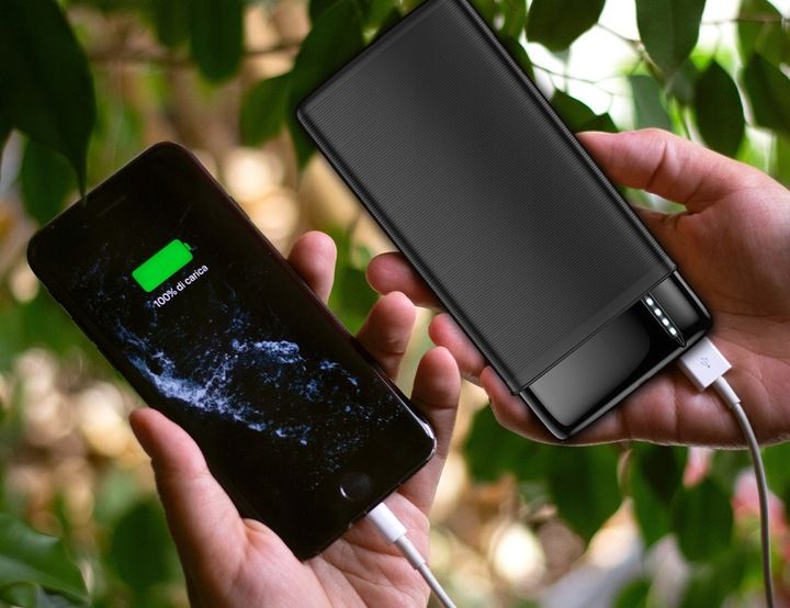 Forever PowerBank 5000 mAh czarny zdjęcie 3