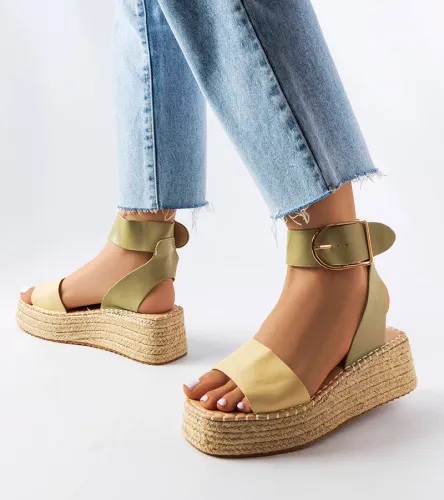 Zielone espadryle na platformie Whitewater 40 na Arena.pl