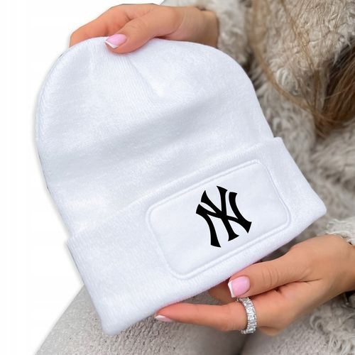 CZAPKA ZIMOWA KLASYCZNA BIAŁA NYC New York Wzory na Arena.pl
