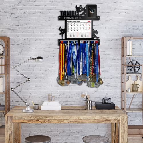 Wieszak na medale TANIEC z kalendarzem i ramką na zdjęcie twoje imię 392.1 na Arena.pl