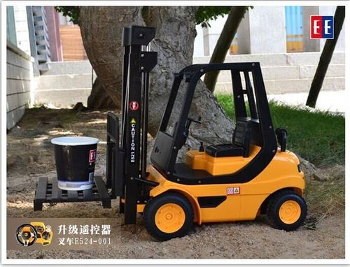 Wózek widłowy (1:8) na Arena.pl