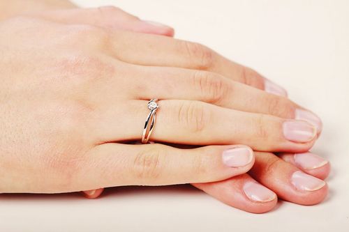 Złoty pierścionek PXD1943R - Diament na Arena.pl