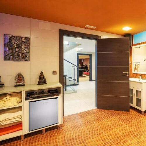 MINI LODÓWKA MAŁA PODBLATOWA zamrażarka CHŁODZIARKA SREBRNA hotelowa na Arena.pl