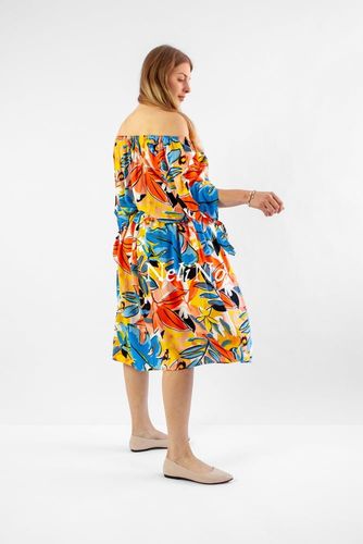 Mocno wzorzysta sukienka w liście i kwiatki hiszpanka STYLE Niebieska UNI na Arena.pl