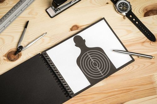 Militarny Notes - PISTOLET na Arena.pl