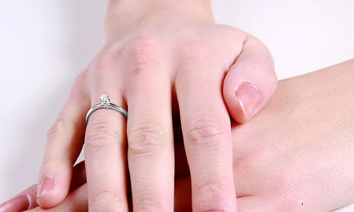 piękny pierścionek zaręczynowy z diamentem 0.15ct na Arena.pl