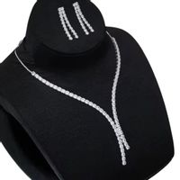 Zestaw kolczyki naszyjnik kolia srebrny błyszczący kamienie elegancki glam