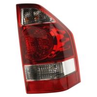 LAMPA TYLNA PRAWA MITSUBISHI PAJERO CLASSIC 2001 2002 2003 2004