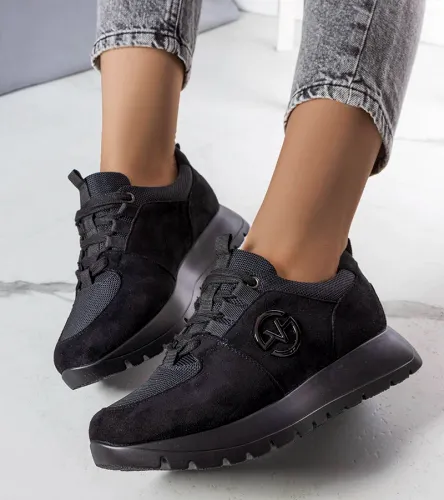 Czarne sneakersy na platformie Kristine 41 na Arena.pl