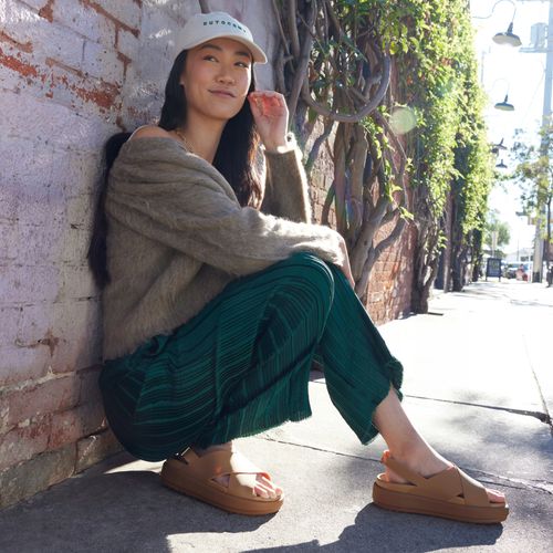 Damskie Sandały Platforma Crocs Brooklyn Luxe Cross 209407 Strap 39-40 na Arena.pl