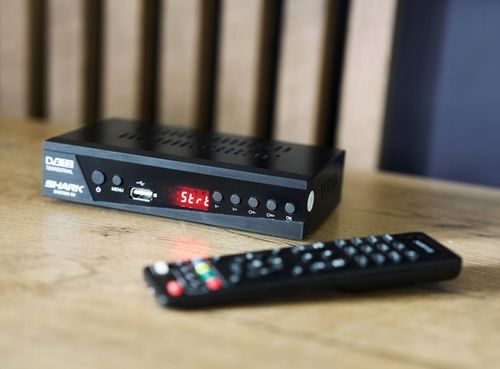 TUNER DEKODER DVBT2 TV NAZIEMNEJ DVB-T2 HEVC H.265 HDMI USB PVR EPG PILOT na Arena.pl