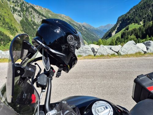 DEFLEKTOR UNIWERSALNY OWIEWKA SZYBKA USTAWIANY CLIP ON 30x13 CM 20764H na Arena.pl