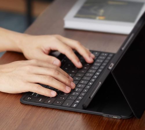 Uszkodzony Etui z klawiaturą ESR Ascend Case Lite, do iPad Pro 12.9 2022-21 na Arena.pl