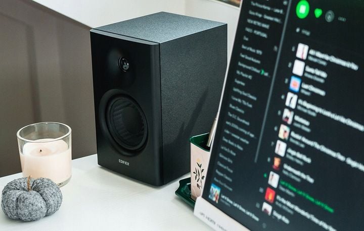 EDIFIER ZESTAW PROFESJONALNYCH GŁOŚNIKÓW KOMPUTEROWYCH 2.0 MR4 AUDIO 42W zdjęcie 10