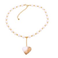 naszyjnik biały agat duże serce (c22/kor/133au)