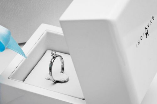 Złoty pierścionek PBD0717 - Diament na Arena.pl