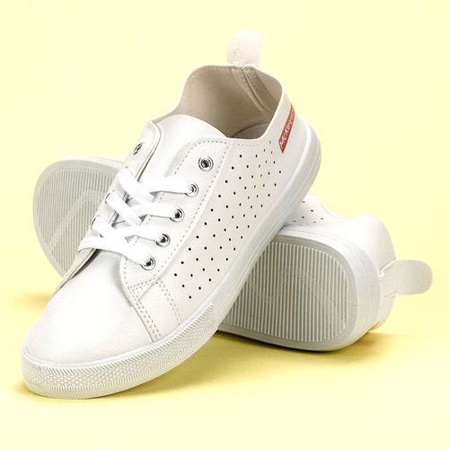 Białe Trampki MCKEYLOR r.39 na Arena.pl