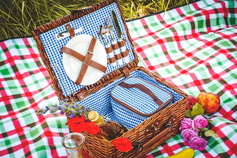 Kosz piknikowy koszyk wiklinowy zdjęcie 9