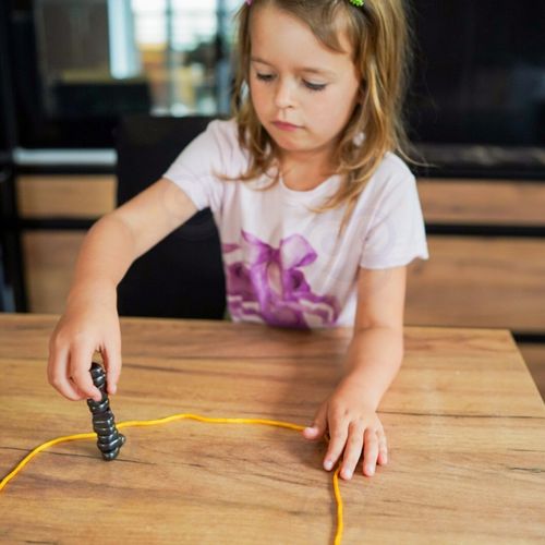 DLA DZIECI  GRA KAMIENIE MAGNETYCZNE W SZNURKU na Arena.pl