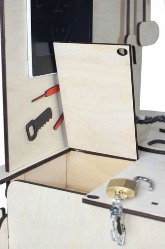 Drewniany warsztat majsterkowicza tablet kłódka imadło schowek piła POLSKI! na Arena.pl