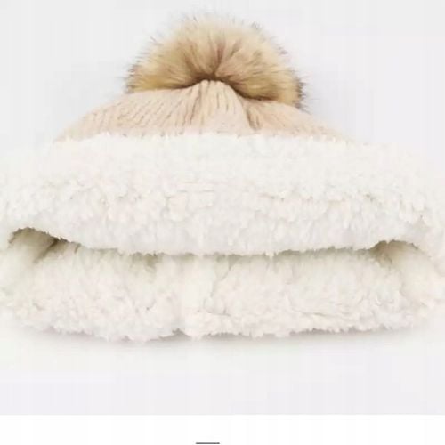 Komplet czapka ocieplana pompon szalik rękawiczki dotykowe do telefonu na Arena.pl