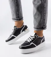 Czarne sneakersy na platformie Tooele 40