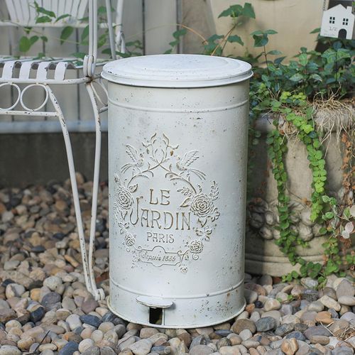 Kosz na śmieci zewnętrzny do ogrodu biały retro pedałowy POWYSTAWOWY na Arena.pl