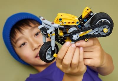 42225 - LEGO Technic - Żółty motocykl na Arena.pl