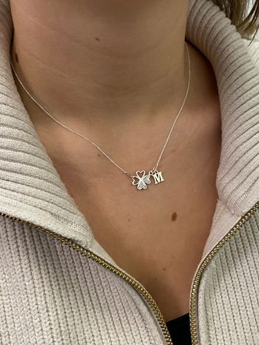 Srebrny naszyjnik koniczynka cyrkonia litera LITERKA PUDEŁKO SREBRO 925 na Arena.pl