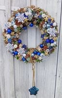 Wianek świąteczny 43 cm granatowo-złoty z gwiazdkami i śnieżynkami