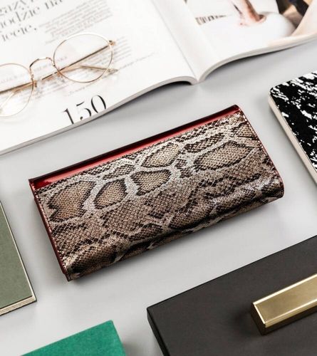 lakierowany portfel na karty z wężowym wzorem - peterson na Arena.pl