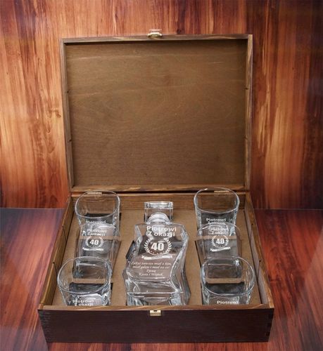 KARAFKA Z GRAWEREM szklanki x 6 w PUDEŁKU WHISKY na Arena.pl