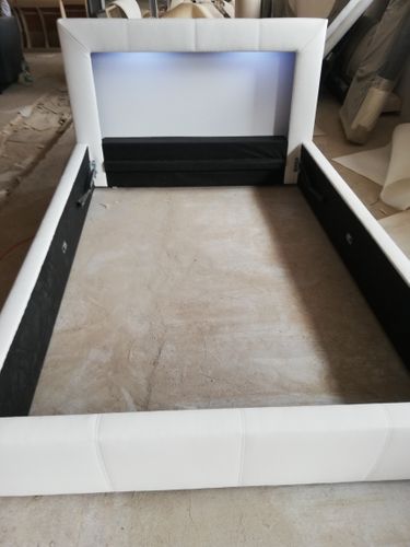 Cave łóżko tapicerowane na Arena.pl