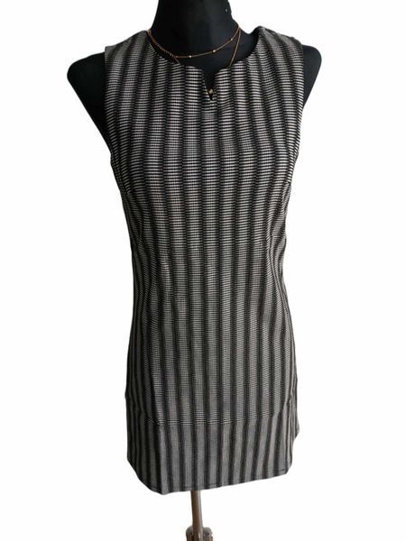 Prosta sukienka w paski zdjęcie 2