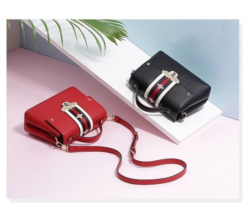 Oryginalny kuferek ecru na Arena.pl