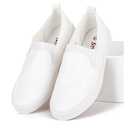 Wsuwane białe trampki r.40 na Arena.pl