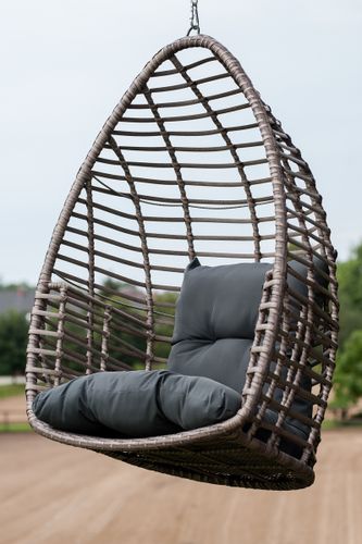 Fotel wiszący z brązowego  technorattanu PIATTO na Arena.pl