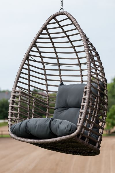 Fotel wiszący z brązowego  technorattanu PIATTO zdjęcie 2