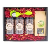 Zestaw prezentowy z bakaliami w czekoladzie i herbatką