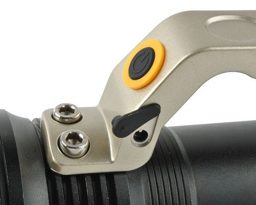 Latarka CREE L5017 na Arena.pl