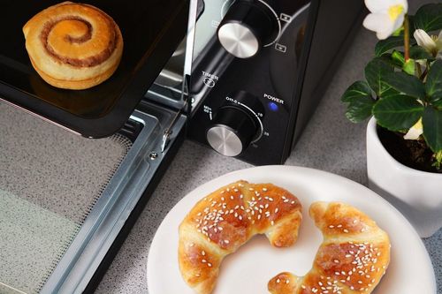 PIEKARNIK ELEKTRYCZNY EOM601 - BP-EOM601 na Arena.pl