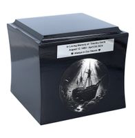 Urna z wrakiem statku morskiego Urna na prochy Czarna / Plakietka