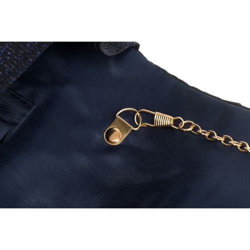 brokatowa kopertówka damska w granatowym kolorze zawieszona na łańcuszku na Arena.pl