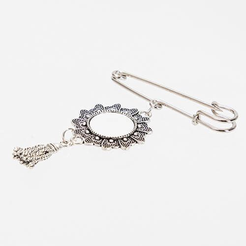 Okrągła broszka - agrafka z zawieszka frędzlami do sublimacji na Arena.pl