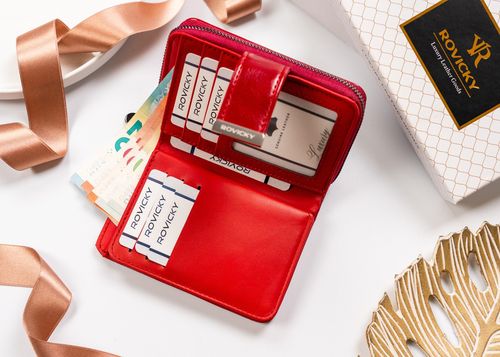 portfel damski z tłoczonym monogramem - rovicky na Arena.pl