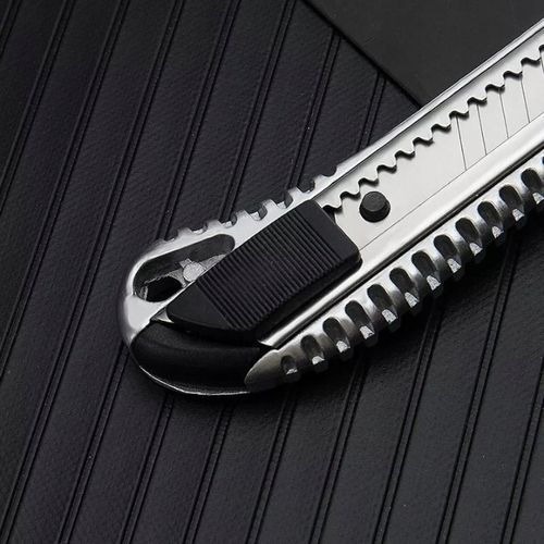 NÓŻ METALOWY NOŻYK TAPECIAK WYSUWANY Z OSTRZAMI OSTRZEM ŁAMANYM DO na Arena.pl