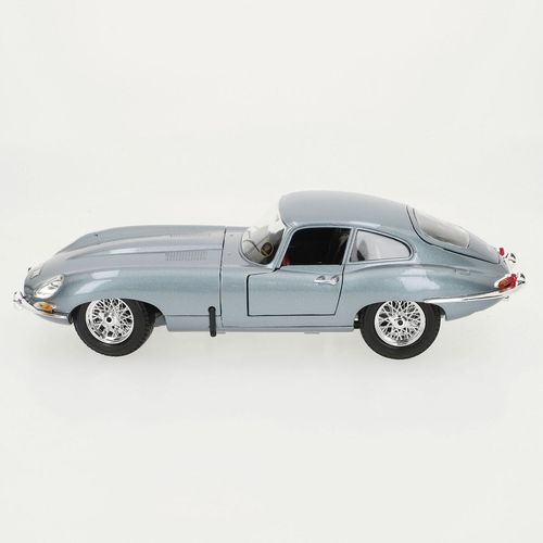 Samochód Bburago GT-Jaguar "E" Coupe (1961) 1:18 na Arena.pl