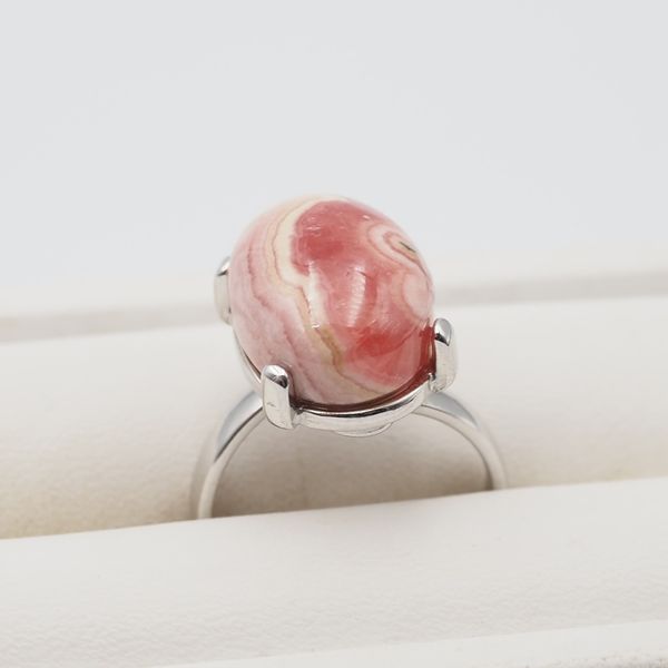 Pierścionek regulowany z owalnym Rodochrozytem w srebrze rodowanym zdjęcie 2