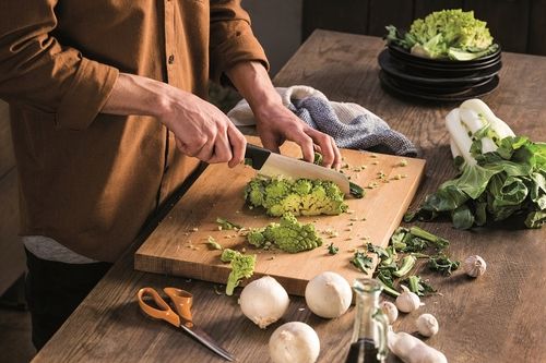FISKARS NÓŻ SANTOKU HARD EDGE DO SIEKANIA 1051761 na Arena.pl